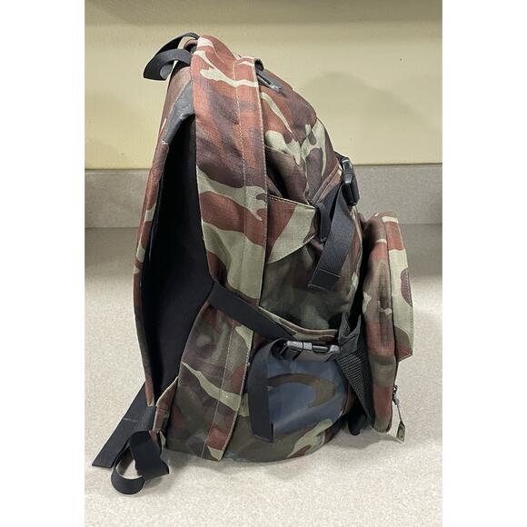 Clive Camouflage Backpack Travel Bag Hiking Go Bag Outdoors - Picture 4 of 13